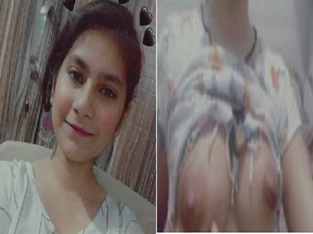 selfie girlfriend boobs show to lover