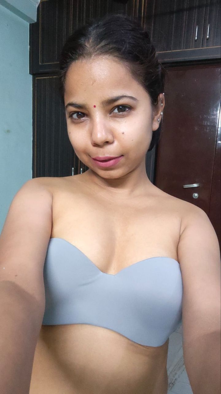 Assamese girlfriend striptease fingering