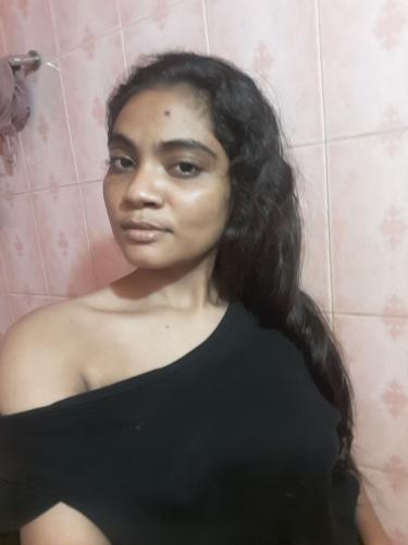 Bengali girlfriend selfie topless showing big