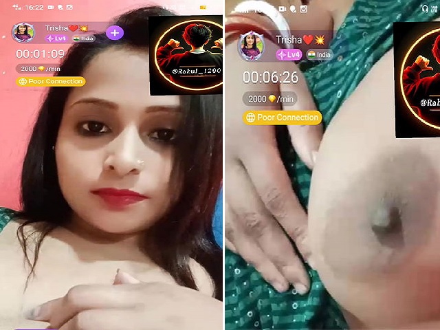 Stripchat girl Trisha playing with naked